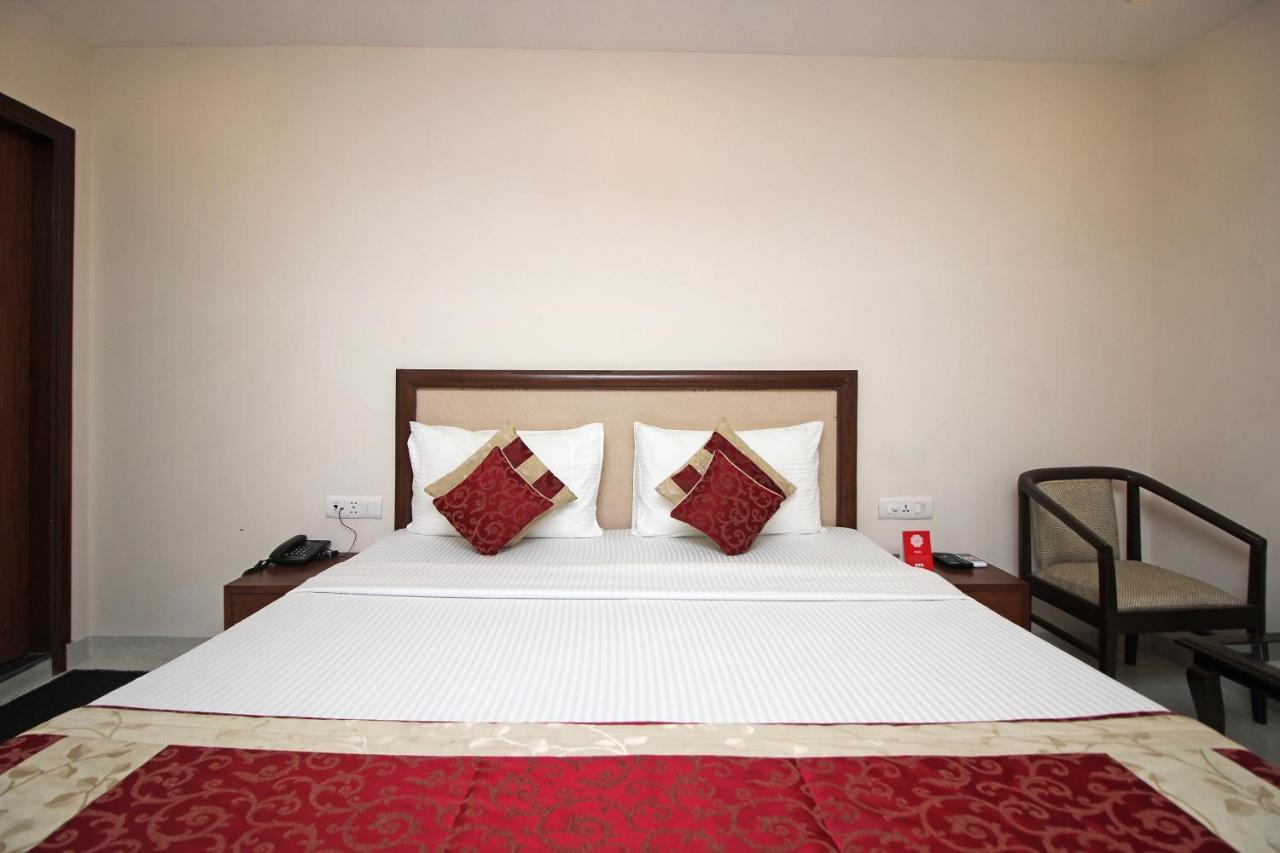 Oyo Hotel Blu Pebbles Near Delhi Airport 新德里 外观 照片