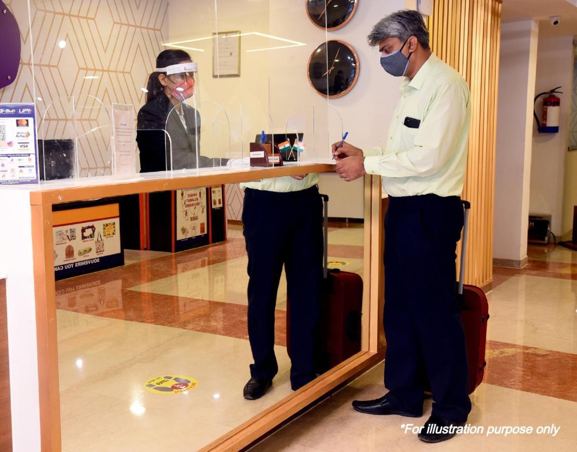 Oyo Hotel Blu Pebbles Near Delhi Airport 新德里 外观 照片