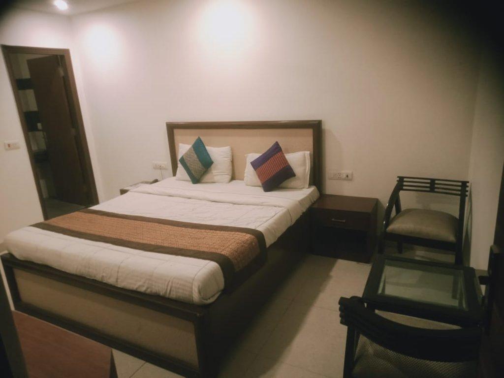 Oyo Hotel Blu Pebbles Near Delhi Airport 新德里 外观 照片