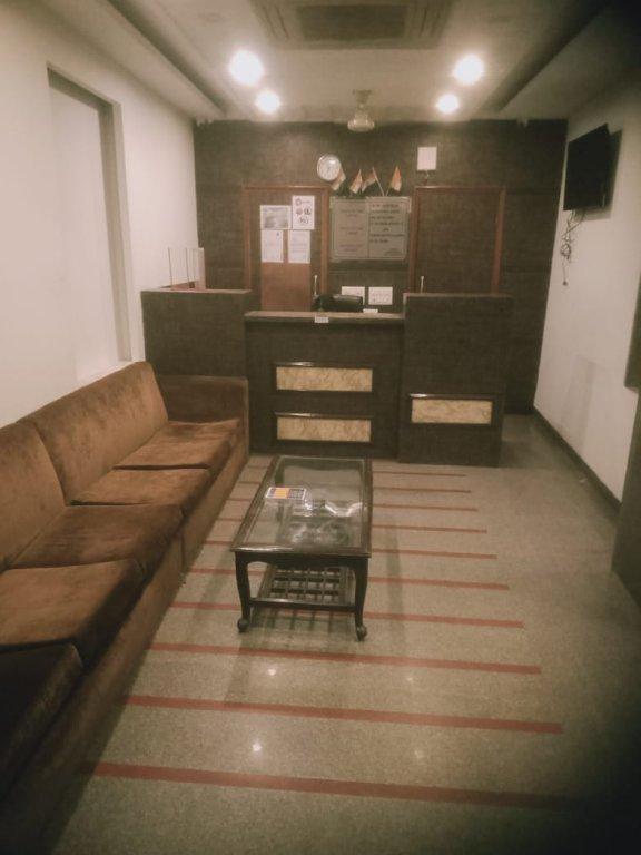 Oyo Hotel Blu Pebbles Near Delhi Airport 新德里 外观 照片
